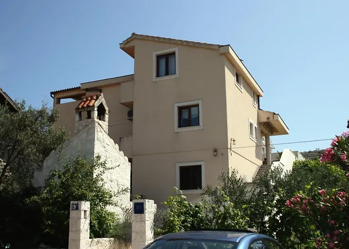 With A Parking Space - 5115 * Murter