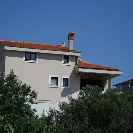 With A Parking Space - 5115 * Μούρτερ