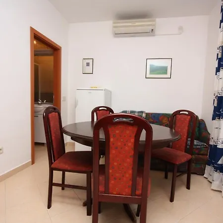 With A Parking Space - 5115 * Μούρτερ