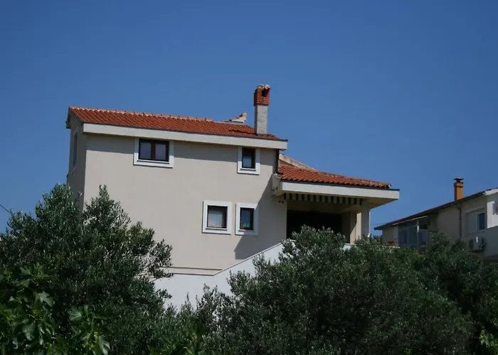 With A Parking Space - 5115 * Murter